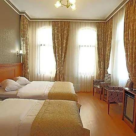 Hotel New House 3*