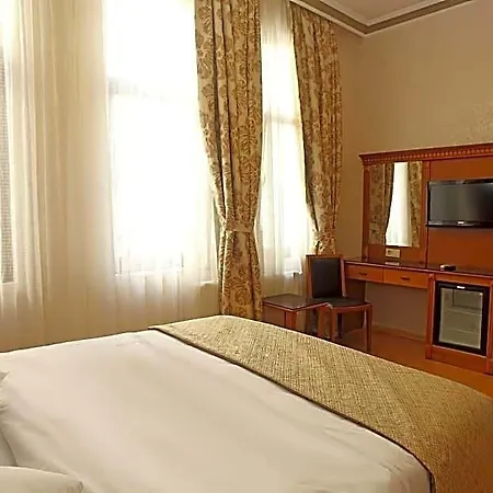 Hotel New House 3*