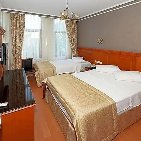 Hotel New House 3*