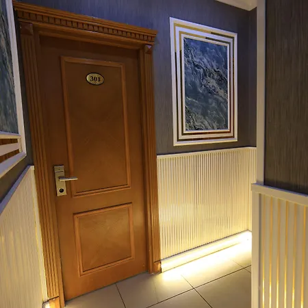 New House Otel 3*