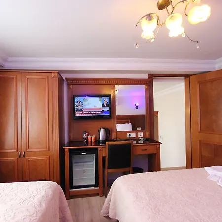 New House מלון